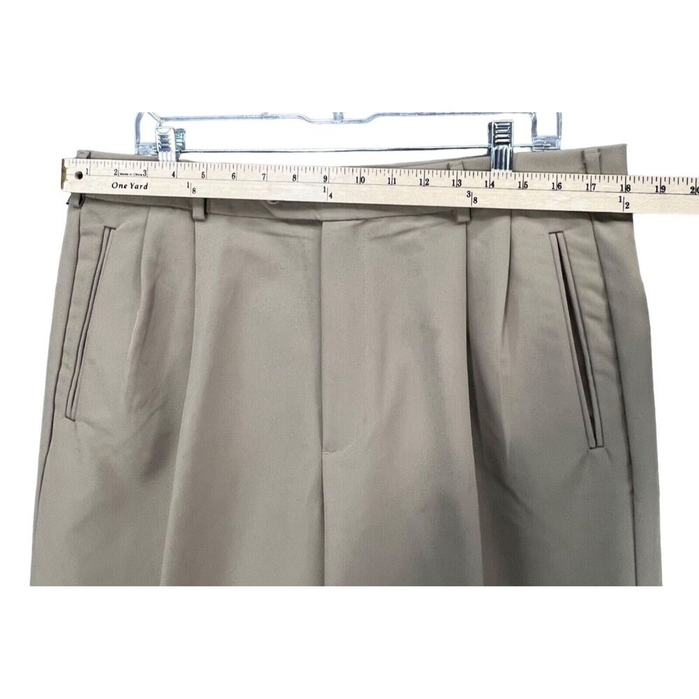 Dockers Pants Men 36x32 Tan Relaxed Fit Comfort Khaki Pleats Front Cuffed Preppy - Picture 5 of 13